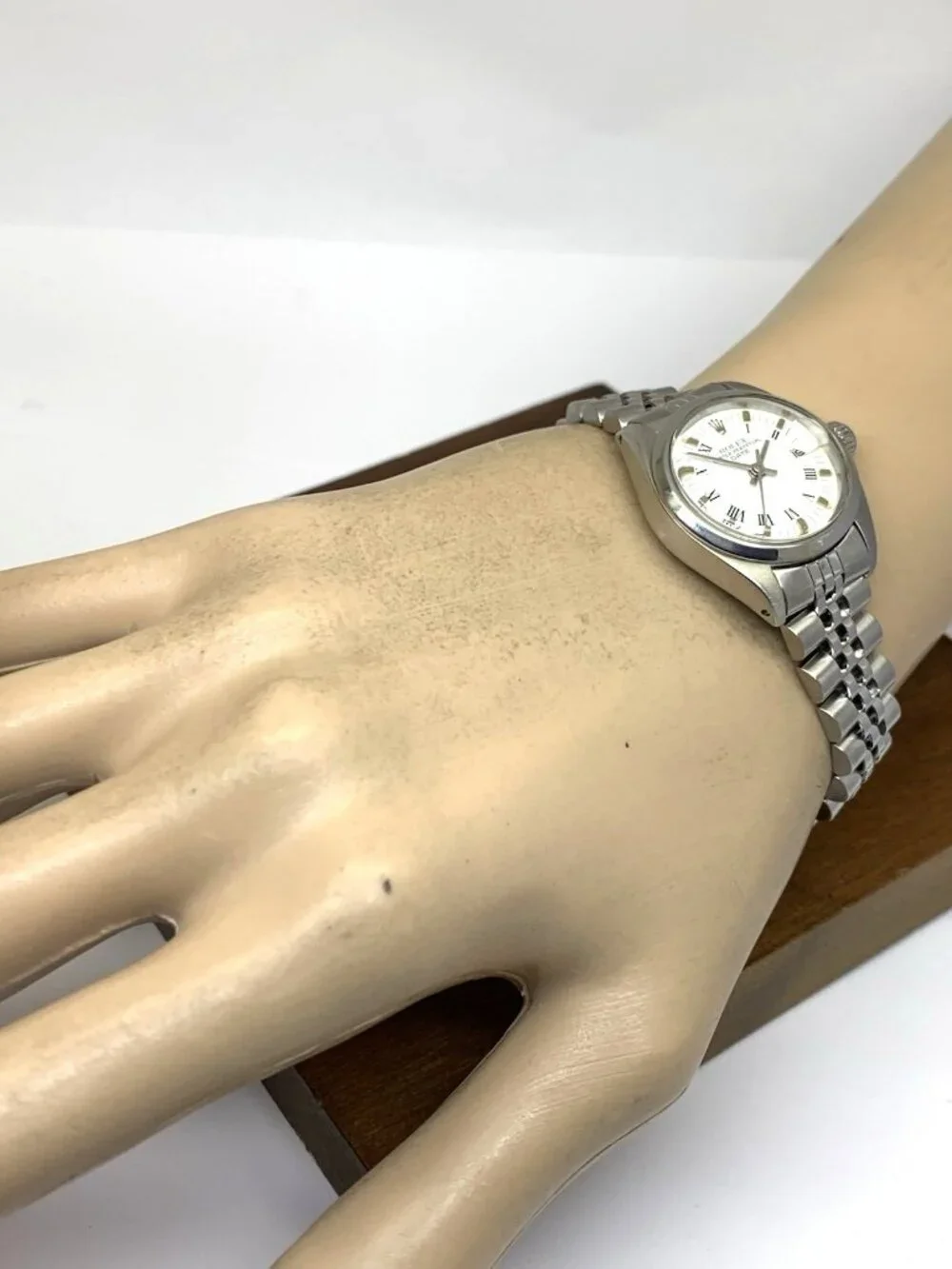 Rolex Women's Watch 2030 Oyster Perpetual Date Vintage 1982 Swiss Automatic 26mm